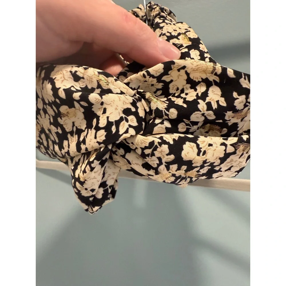 Anthropologie Floral Gold Metallic Knotted Headband Black White Boho - Picture 2 of 3